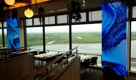 ホテル内レストラン柱巻き例